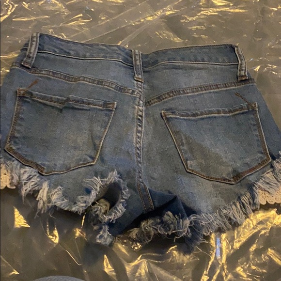 Girls shorts - Picture 3 of 3